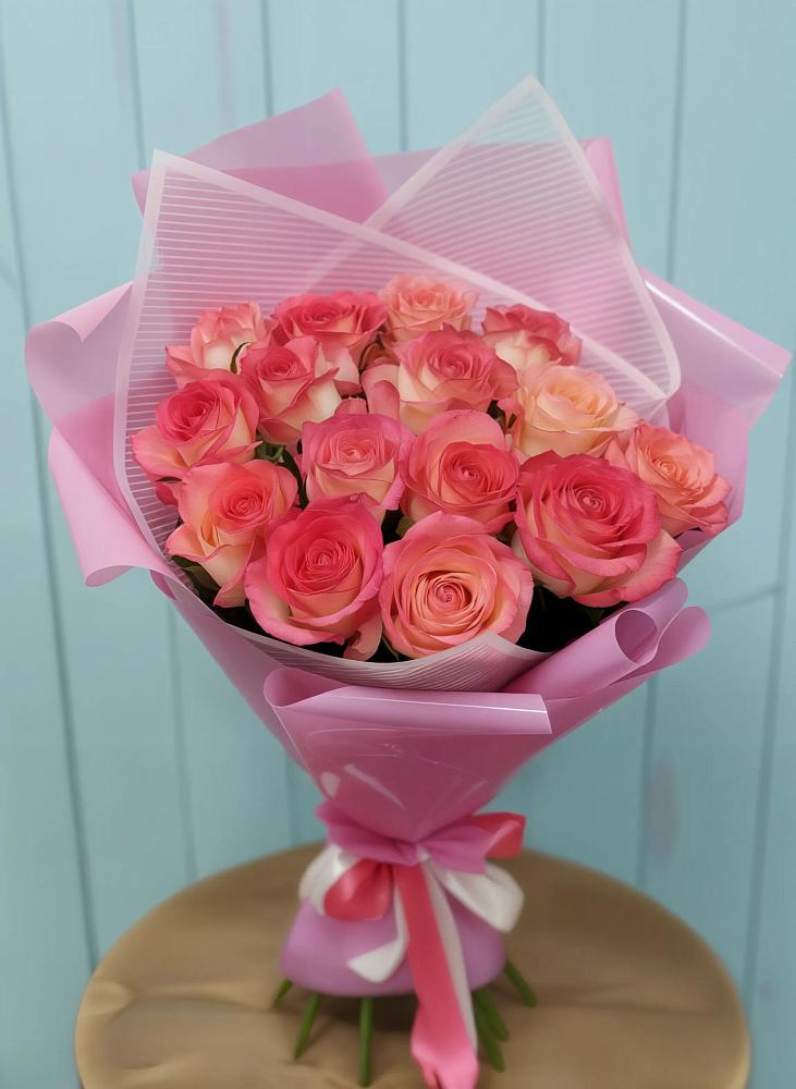 Букет 15 Розовых роз Равель в Кырене
