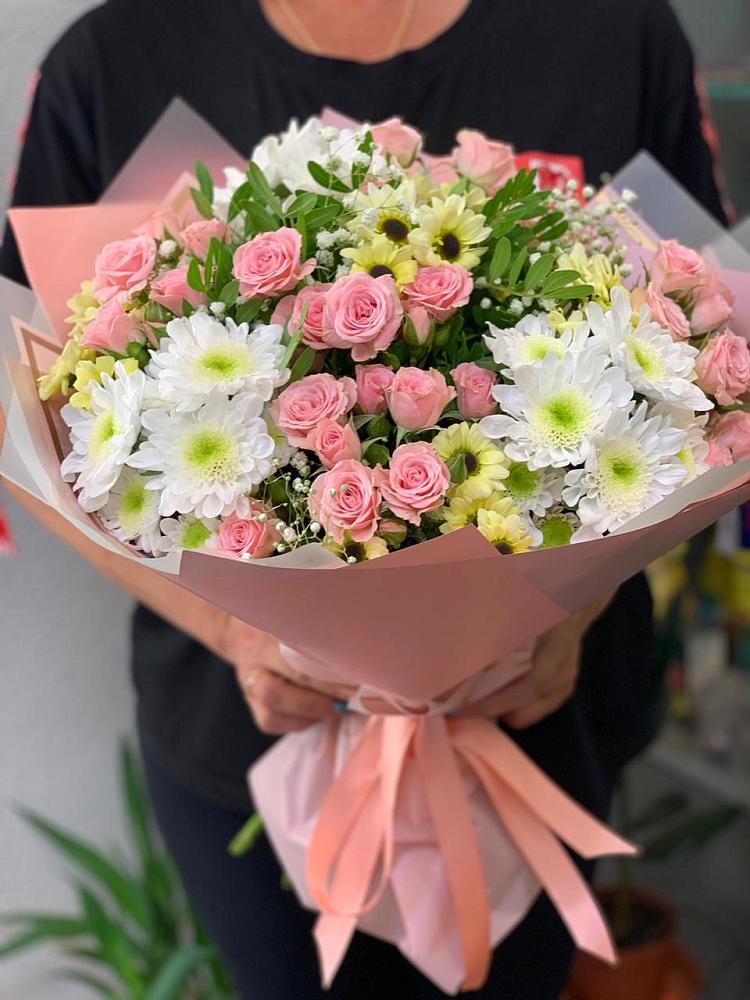 Букет цветов из: Розы и Хризантемы в Кырене