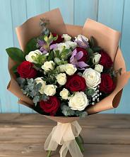 Букет цветов из:  Розы и Альстромерии в Кырене