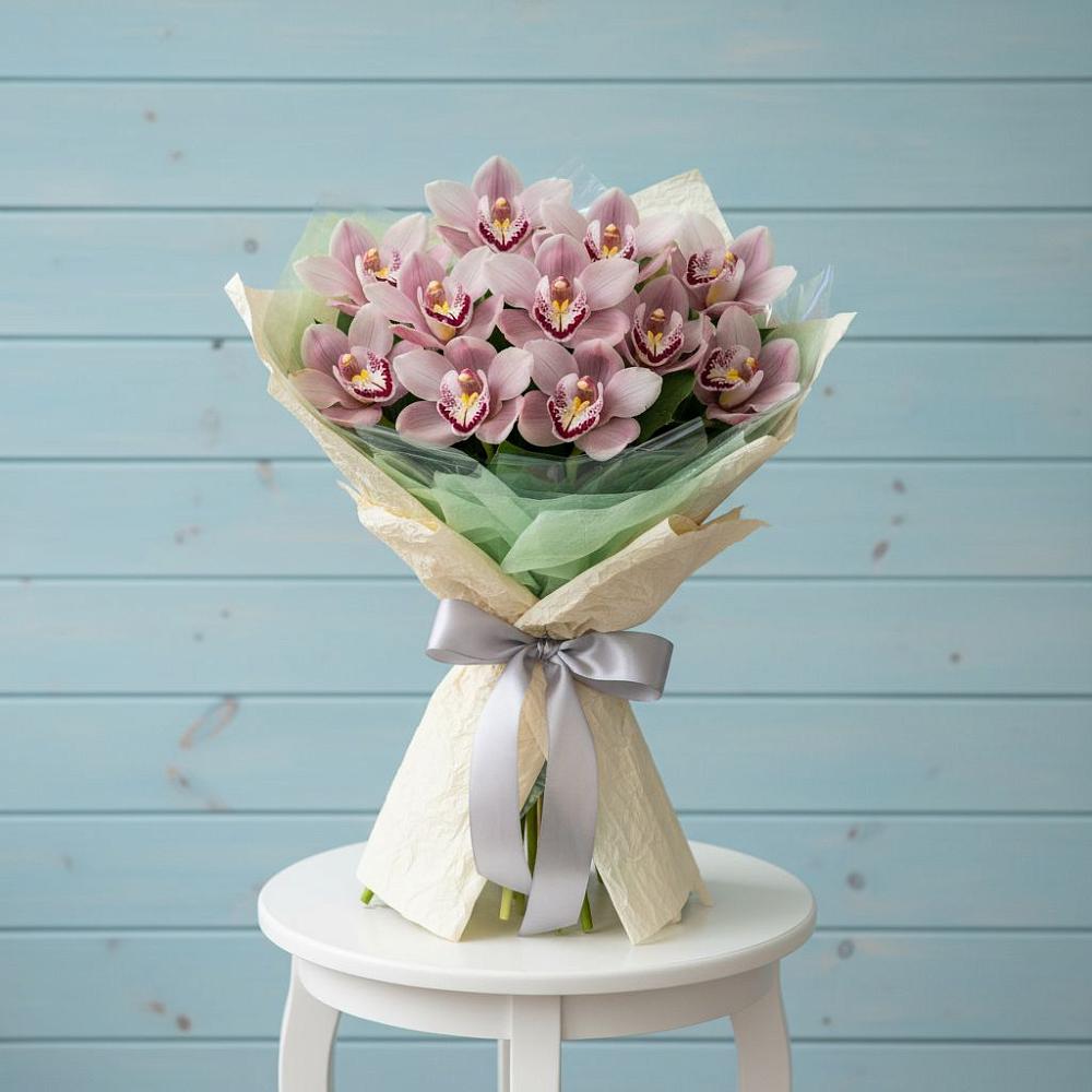 Букет цветов из: Орхидеи и Розы в Кырене