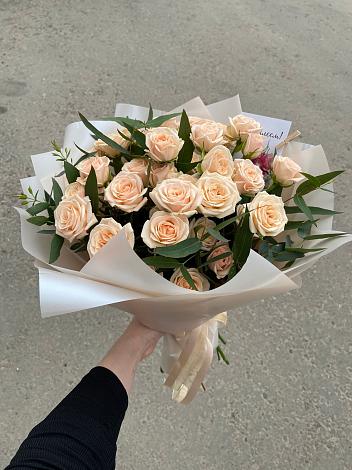 Букет Кремовые розы Латте в Кырене