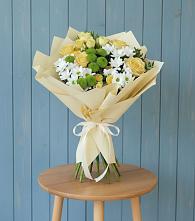 Букет цветов из:  Хризантемы и Розы в Кырене